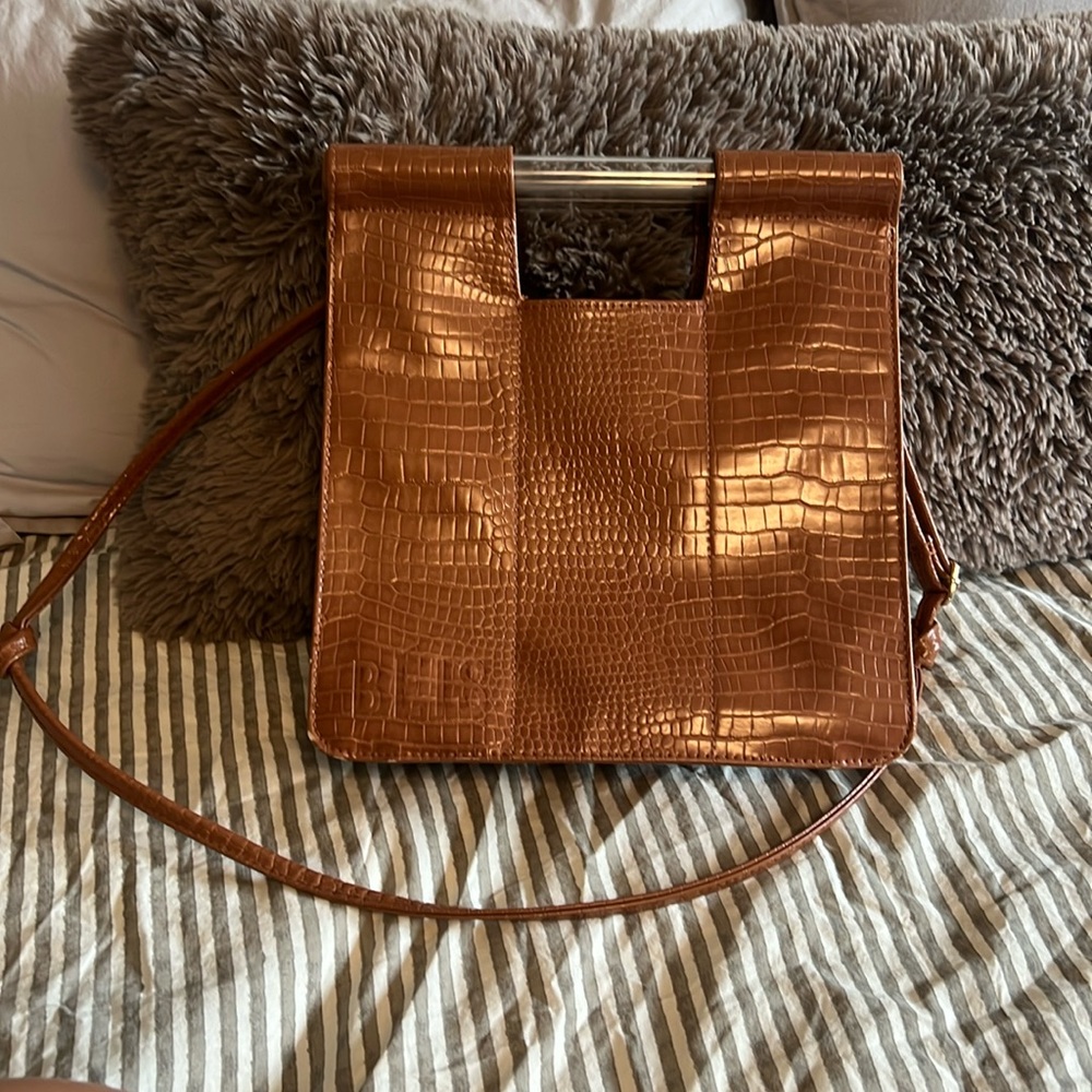 Beis cross body tote